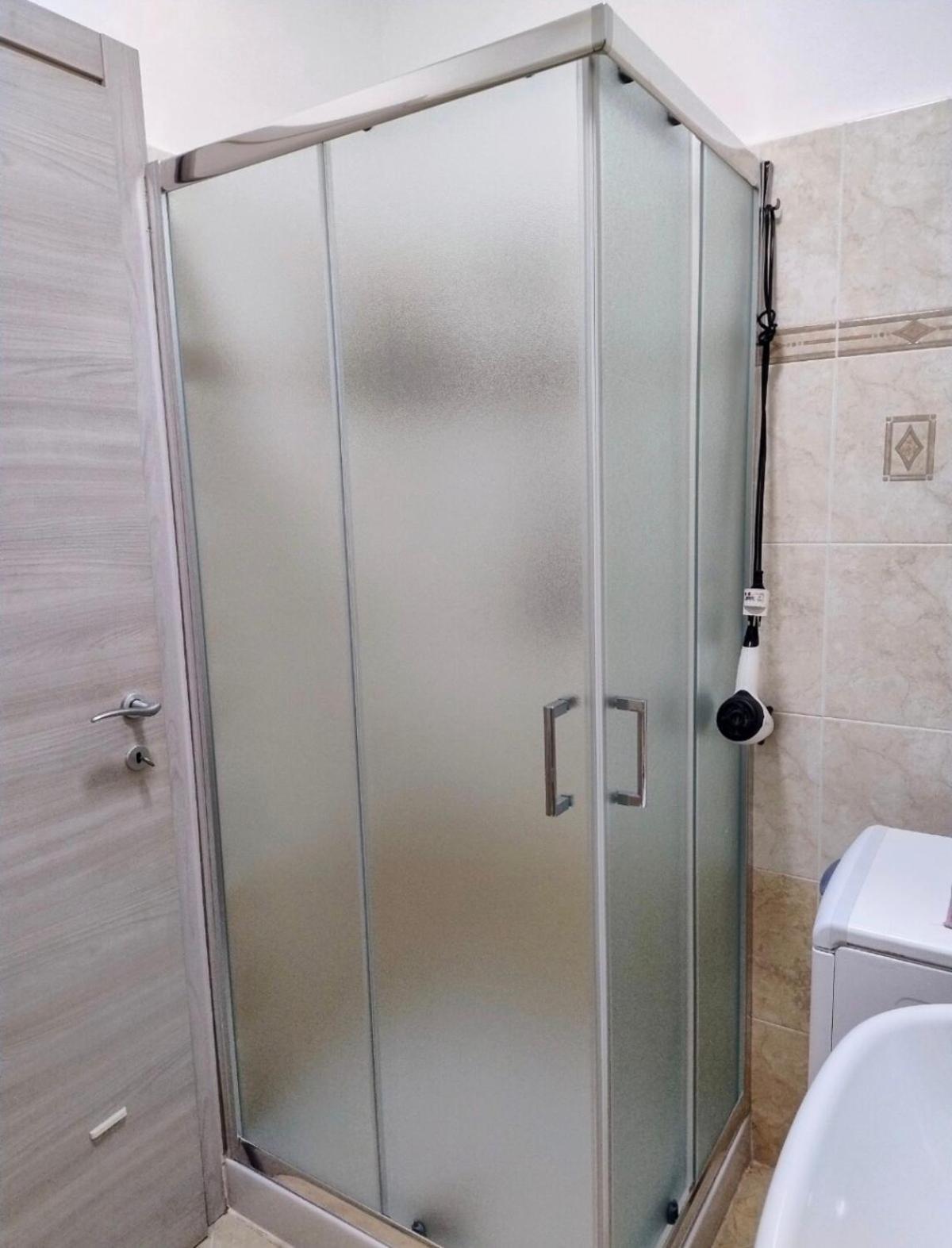 Camera Privata Nell'Appartamento In Zona Residenziale Con 2 Piscine Rapallo Kültér fotó